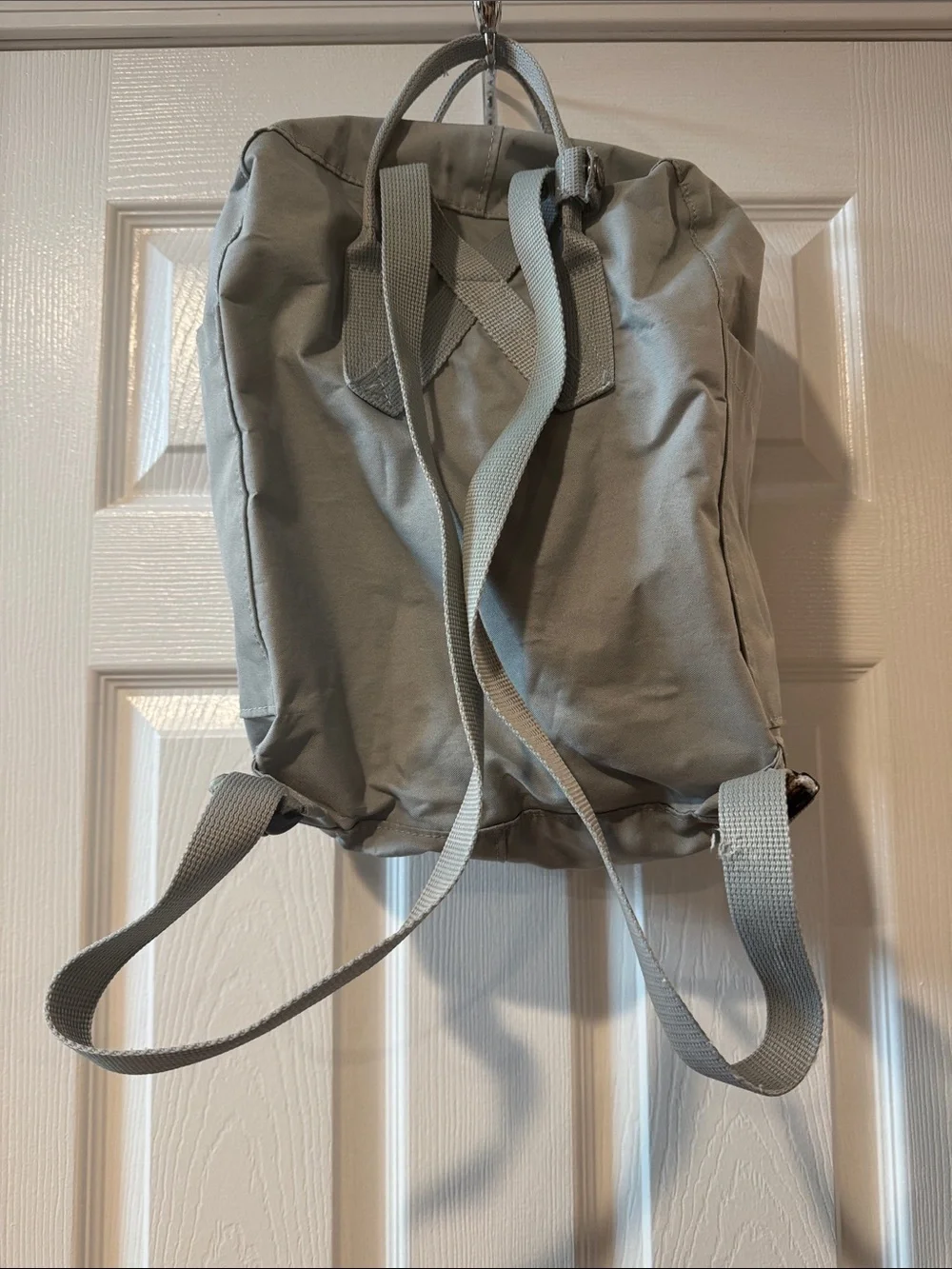Fjallraven Kånken Backpack in Light Gray with Red Logo